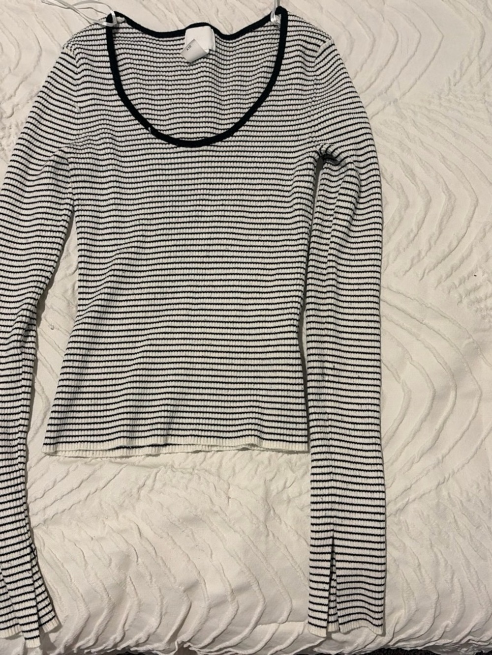 H&M Black and White Striped Long-Sleeve Scoop Neck Top